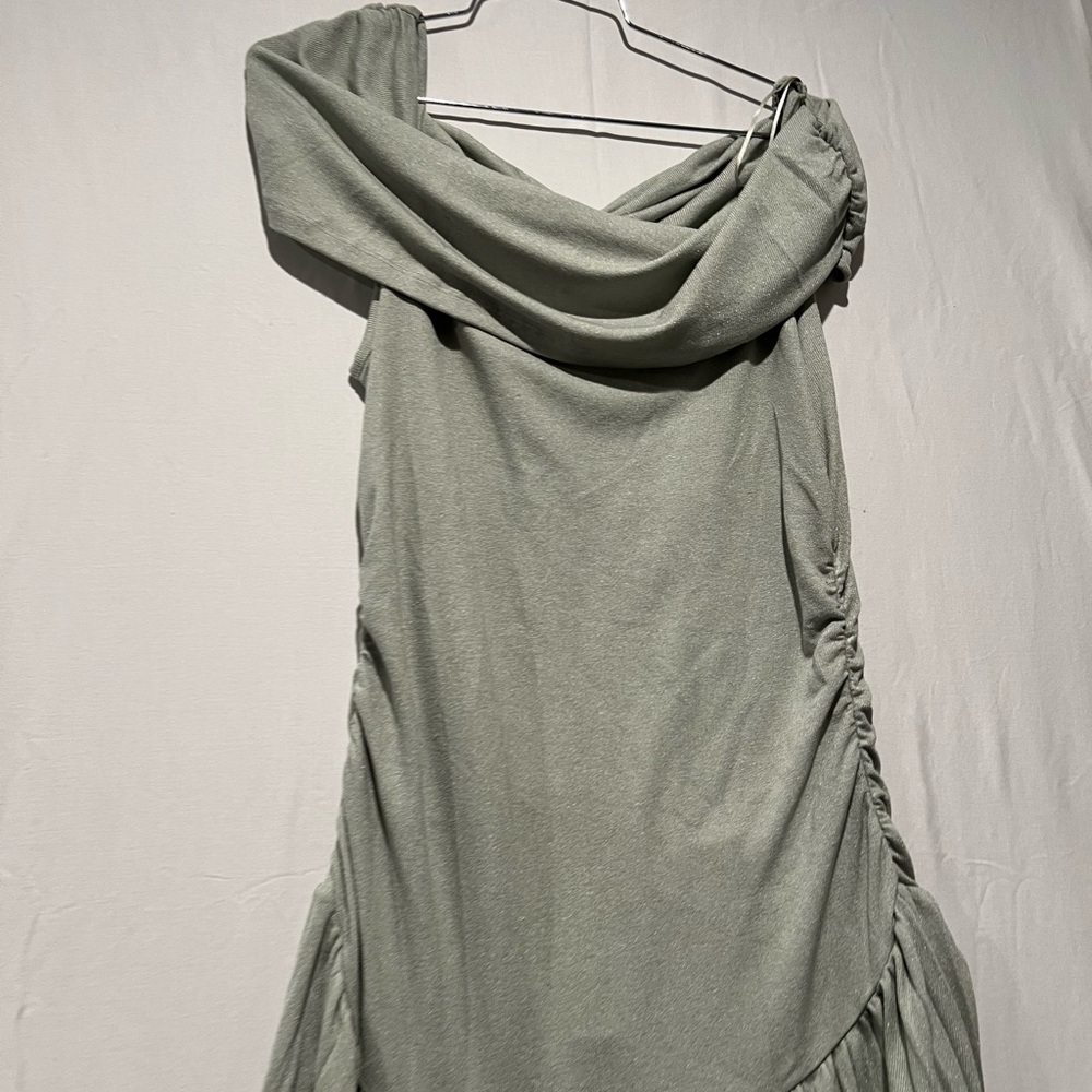 Lioness Sage Green Ruched Off Shoulder Maxi Dress Pleated Skirt XXL NWT - Picture 12 of 12